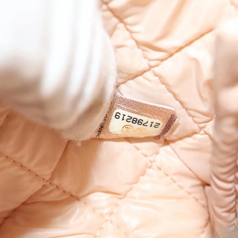 CHANEL Matelasse Pouch Lamb Skin Pink Gold CC Auth 157936M - Picture 13 of 16